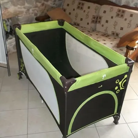 Au Pied De La Falaise Rouge Сasa de vacaciones *