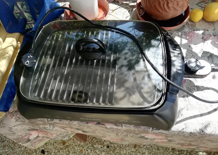 Au Pied De La Falaise Rouge