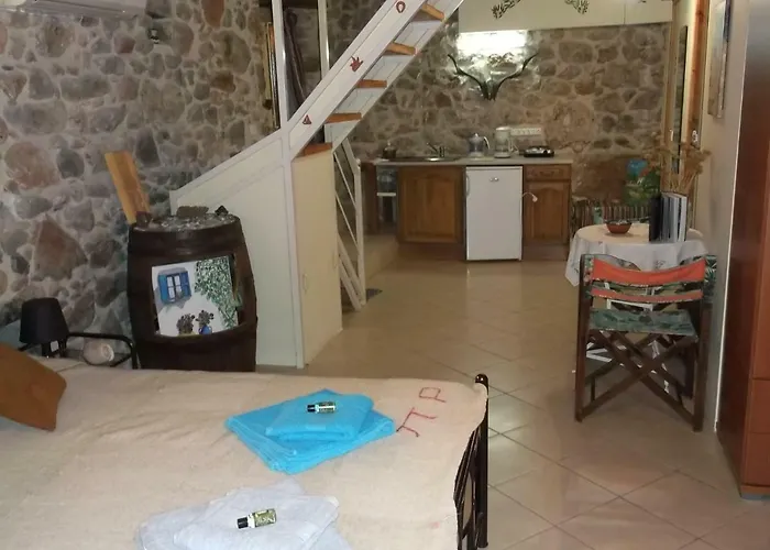 Au Pied De La Falaise Rouge Ferienhaus