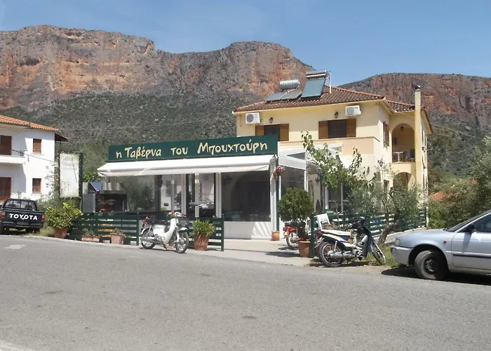 Hébergement de vacances Au Pied De La Falaise Rouge Leonídion